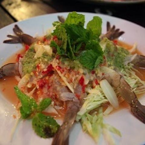 Fresh Raw Shrimp with fish Sauce