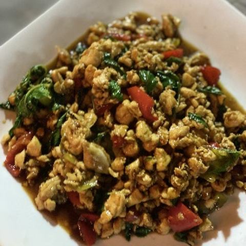 Fried Chicken / Pork Basil (Pad Kra Praow)