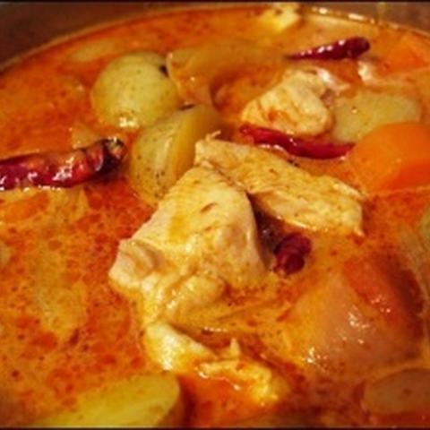 Massaman Curry Chicken / Pork