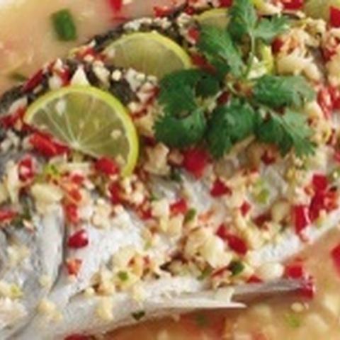 Steamed Seabass With Lemon & Chillies